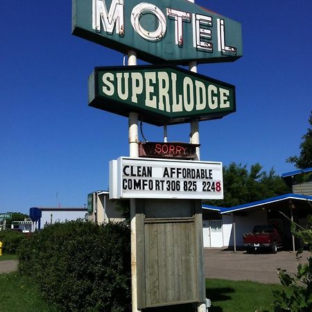 Superlodge Lloydminster Exterior photo