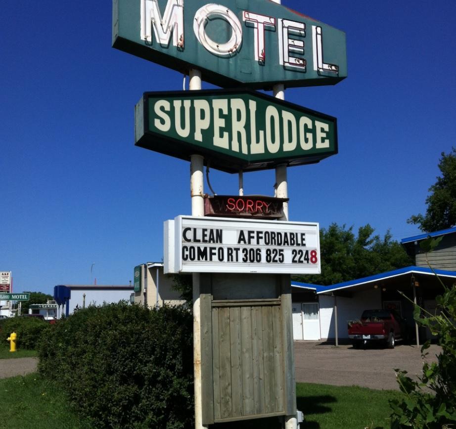 Superlodge Lloydminster Exterior photo